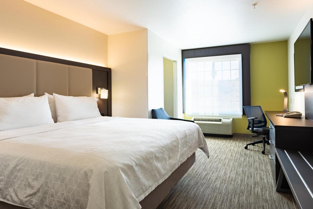 Holiday Inn Express Hotel & Suites Evanston By Ihg Εξωτερικό φωτογραφία
