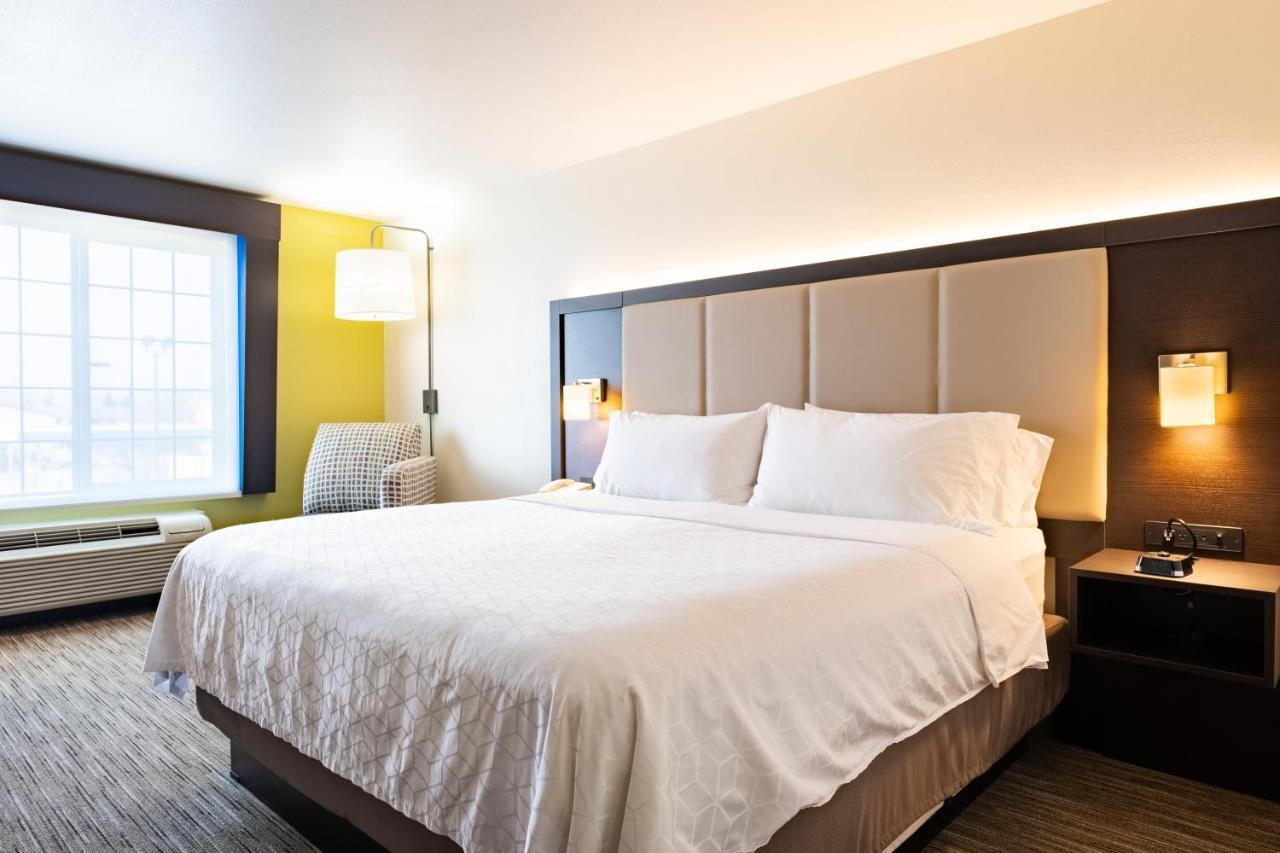Holiday Inn Express Hotel & Suites Evanston By Ihg Εξωτερικό φωτογραφία