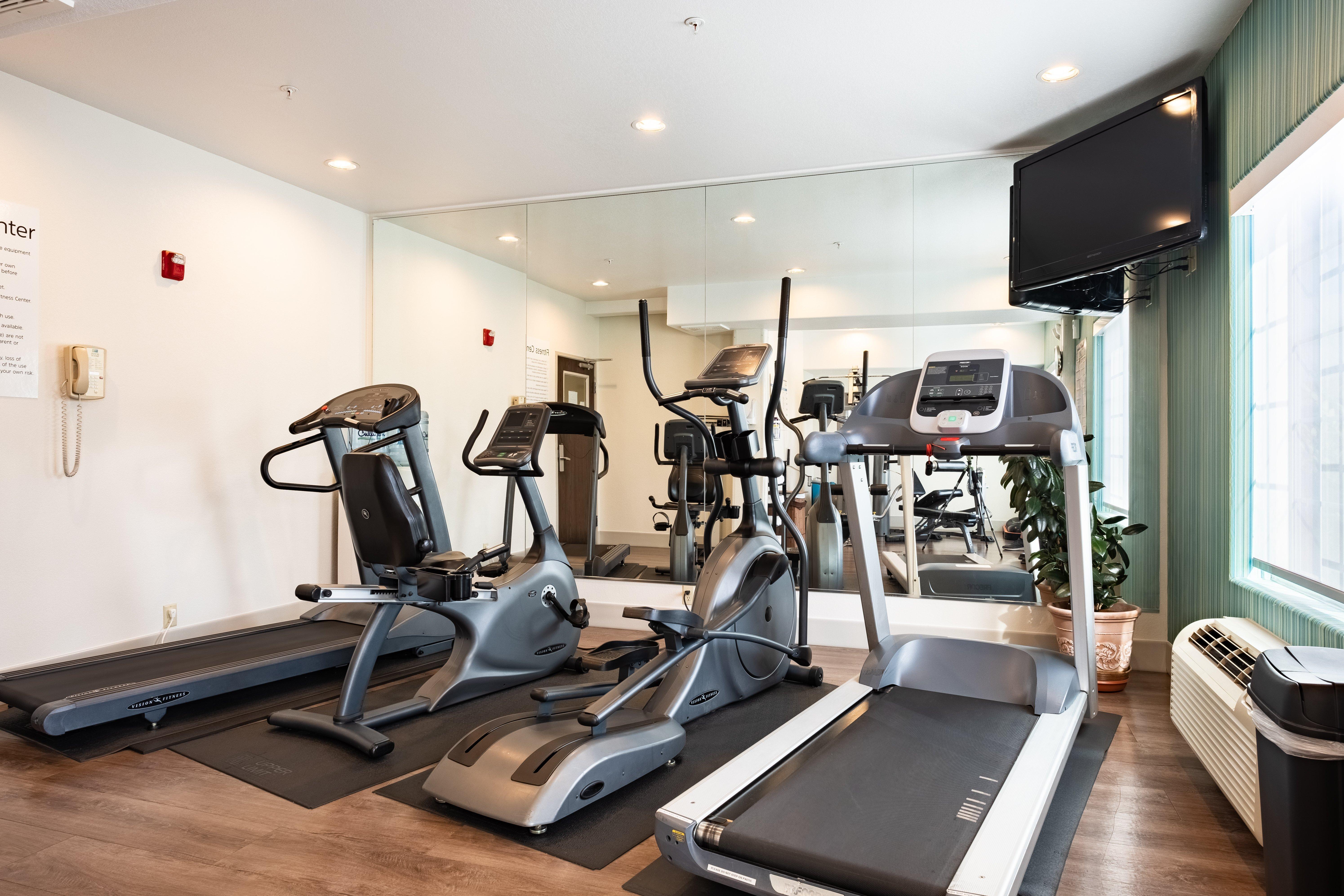 Holiday Inn Express Hotel & Suites Evanston By Ihg Εξωτερικό φωτογραφία