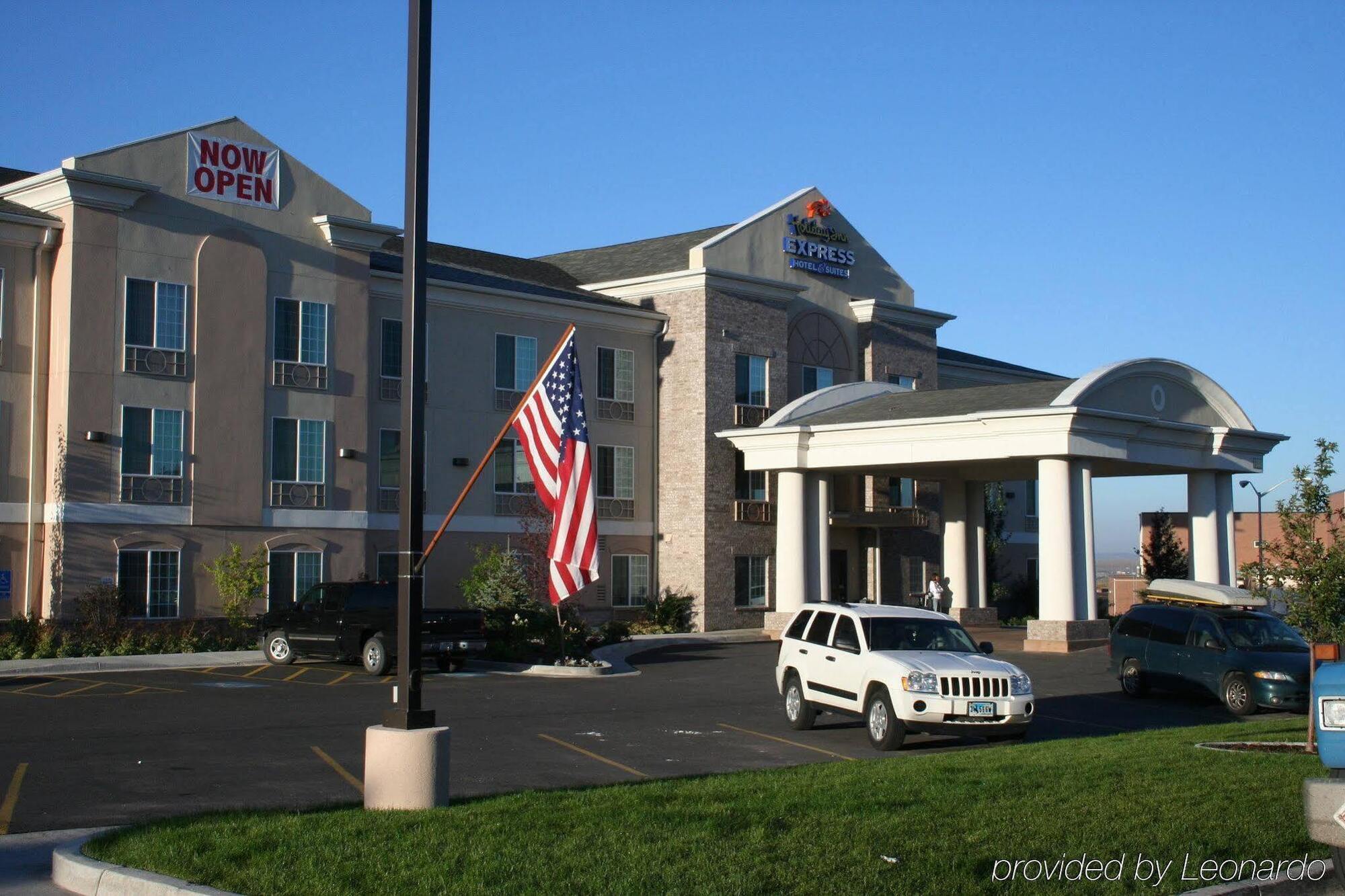 Holiday Inn Express Hotel & Suites Evanston By Ihg Εξωτερικό φωτογραφία